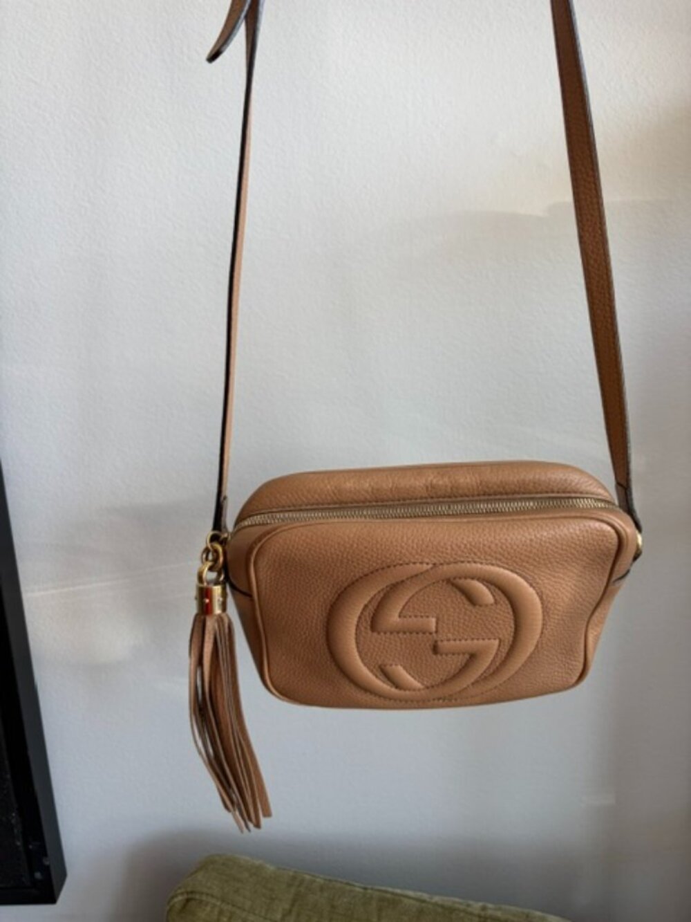GUCCI Soho Disco Beige Calfskin Leather Crossbody Bag